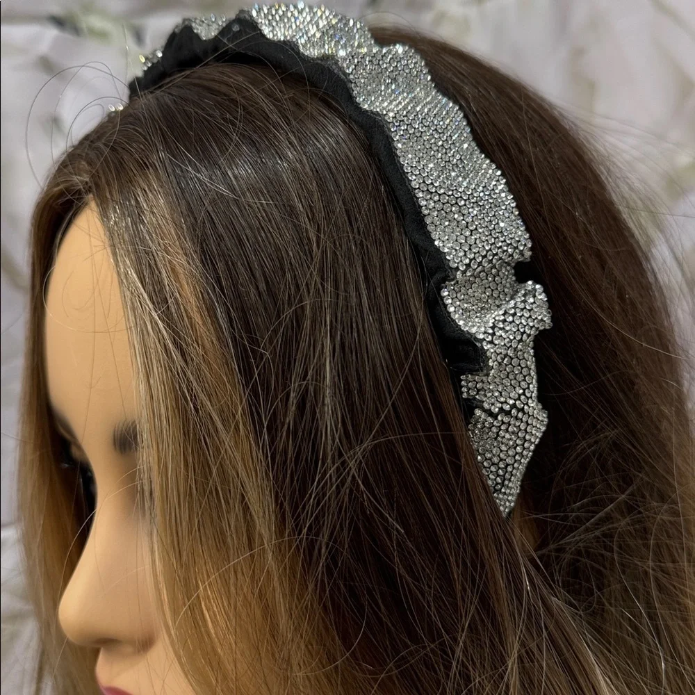 Elegant Black and Silver Headband